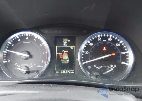 2015 Toyota Highlander Xle V6 z USA, uszkodzony, nr VIN 5TDJKRFH6FS092219